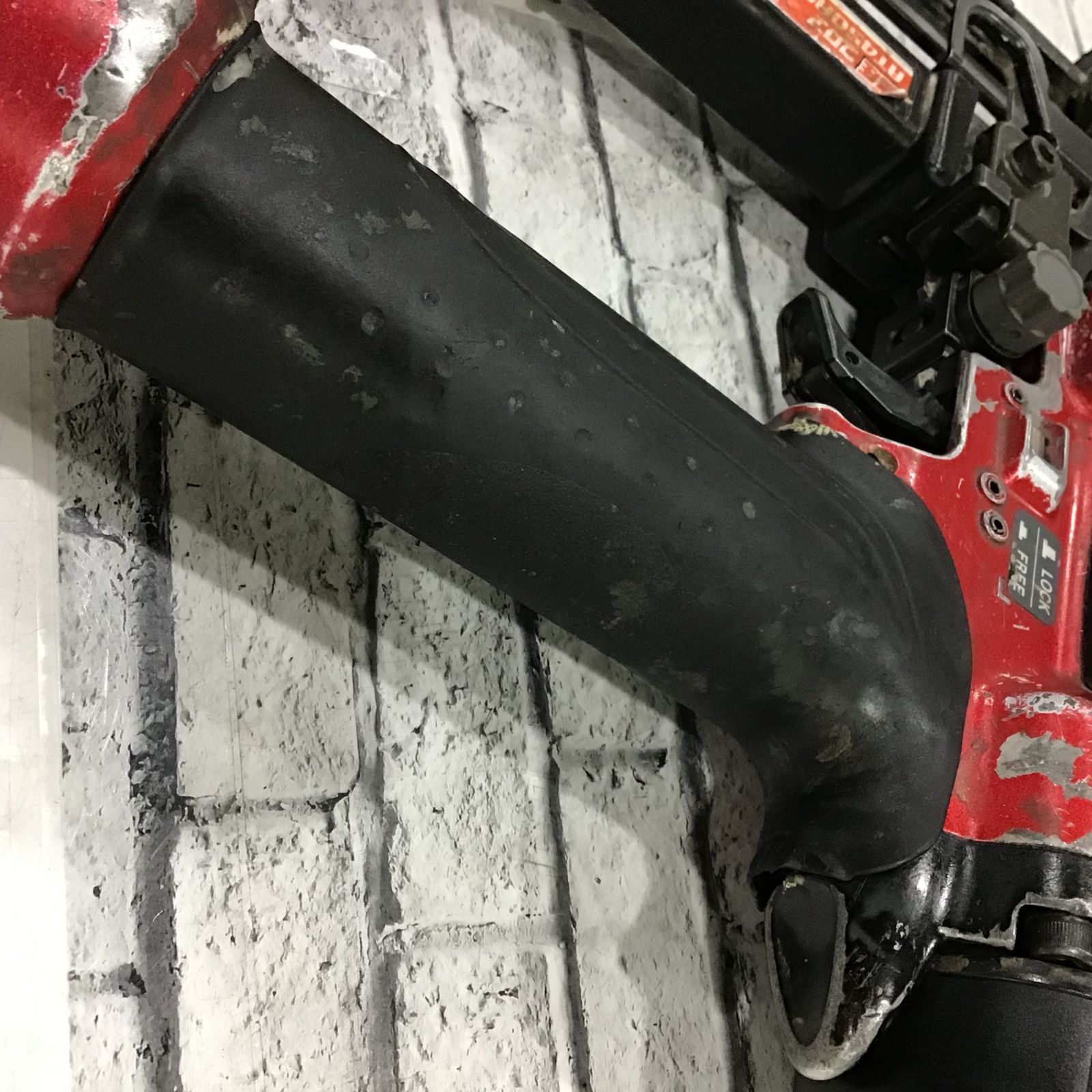 高圧フロアタッカ