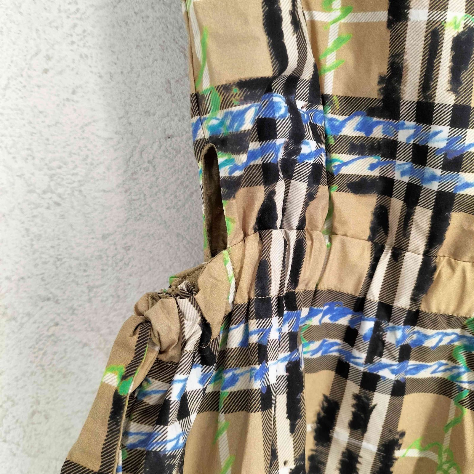 お買い得！！★ バーバリー ★ Noa チェック ワンピース バーバリー BURBERRY ブルーネオン柄 ノヴァチェックワンピース