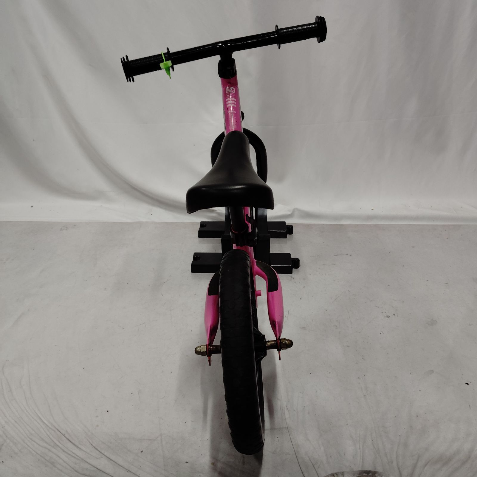 【美品】ストライダー　日本仕様 　ST‐J4　 正規品（ピンク） 美品STRIDER ST-J4ピンク色 美品STRIDER ST-J4 ピンク 日本正規品