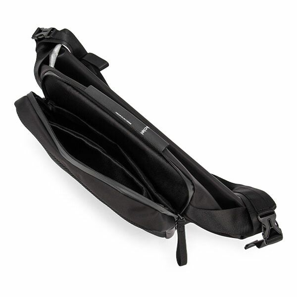 クロスボディ ファッショ