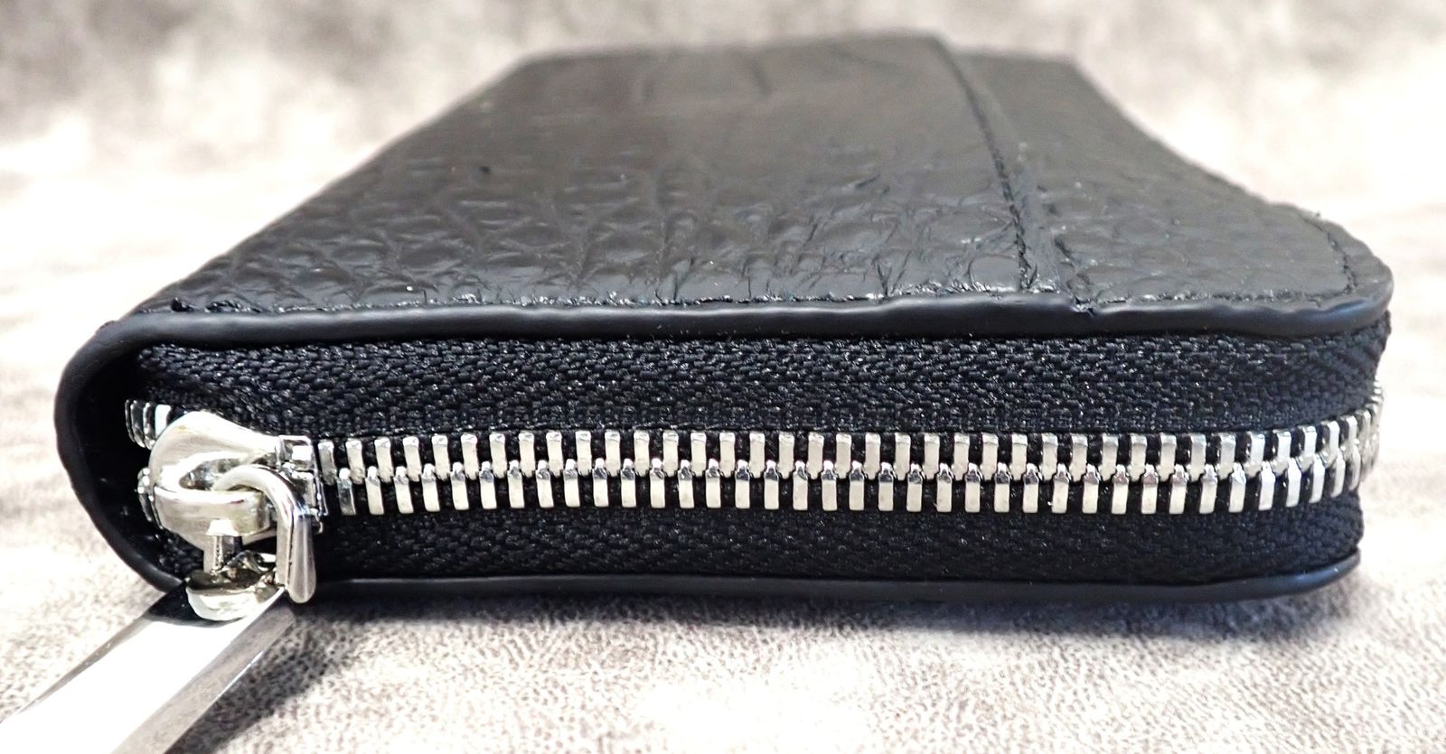 か*ん様 定価28万円位 ヘンローン 本クロコダイル 長財布 か*