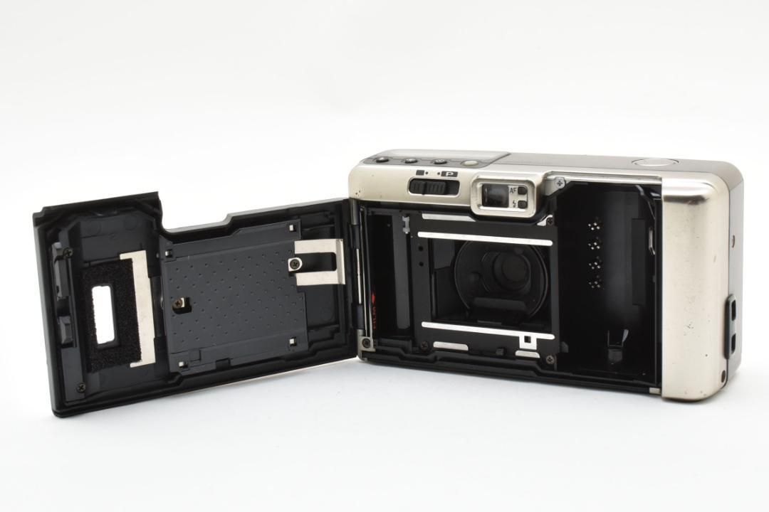 シルバー フィルムカメラ