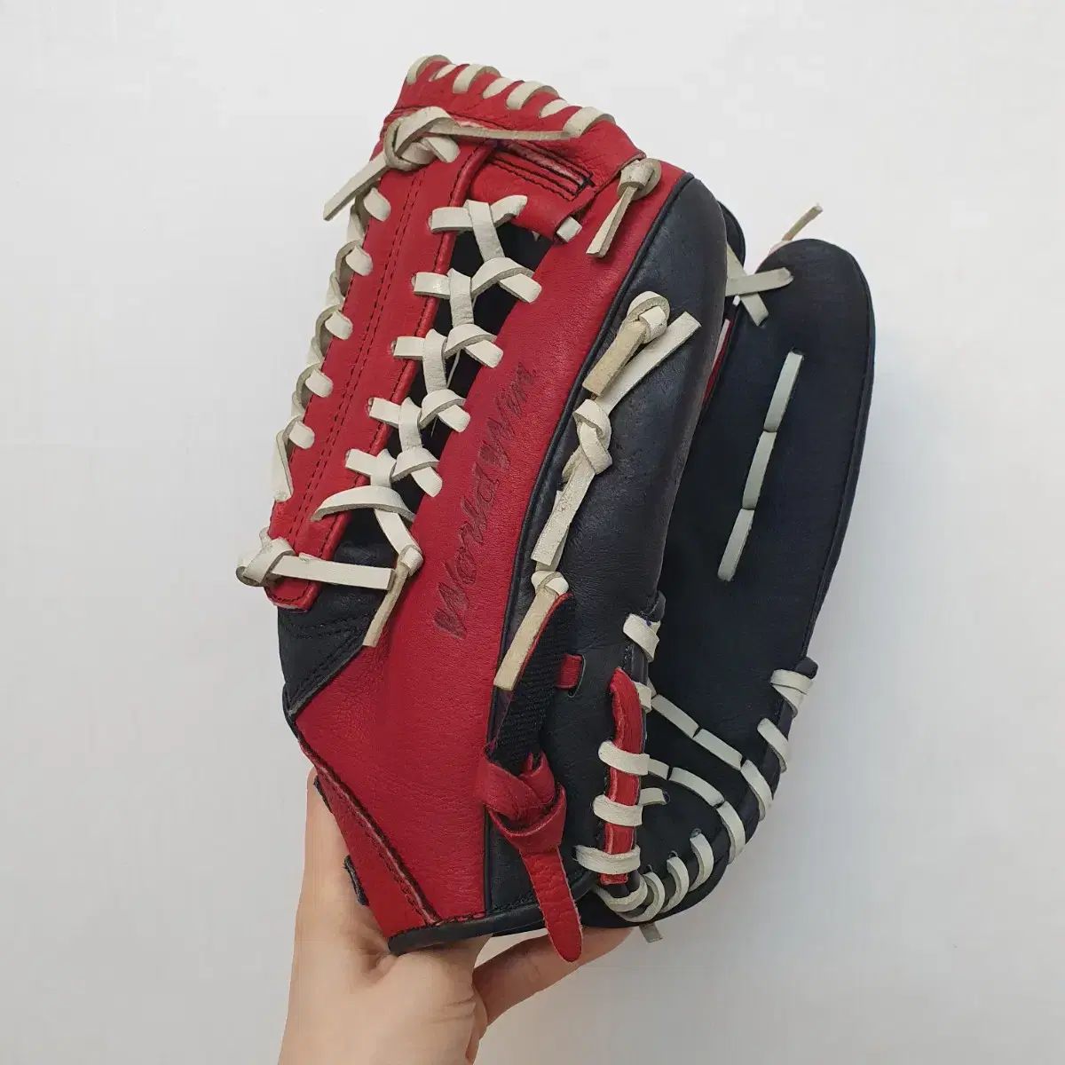 ミズノプロ 硬式内野手用 右利き用 赤色 ミズノプロ硬式内野手用右利き