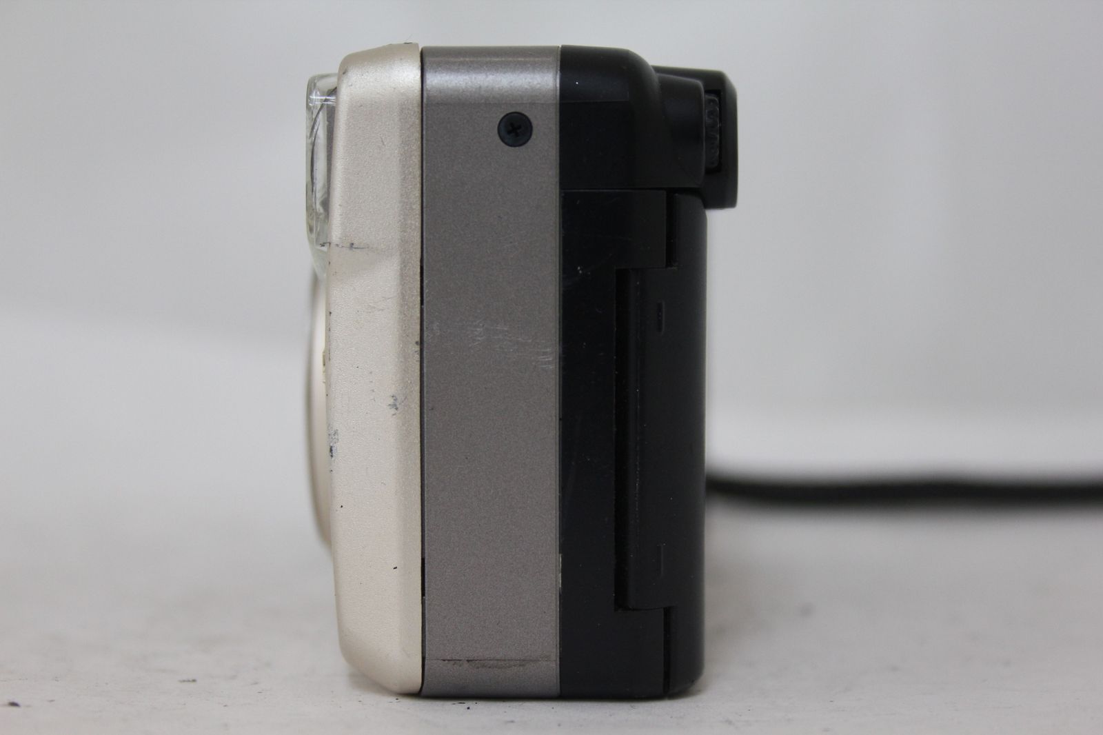 M5693