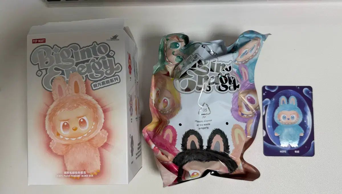 POP MART ラブブ未開封 10月22日着分 正規品】 ラブブ Labubu