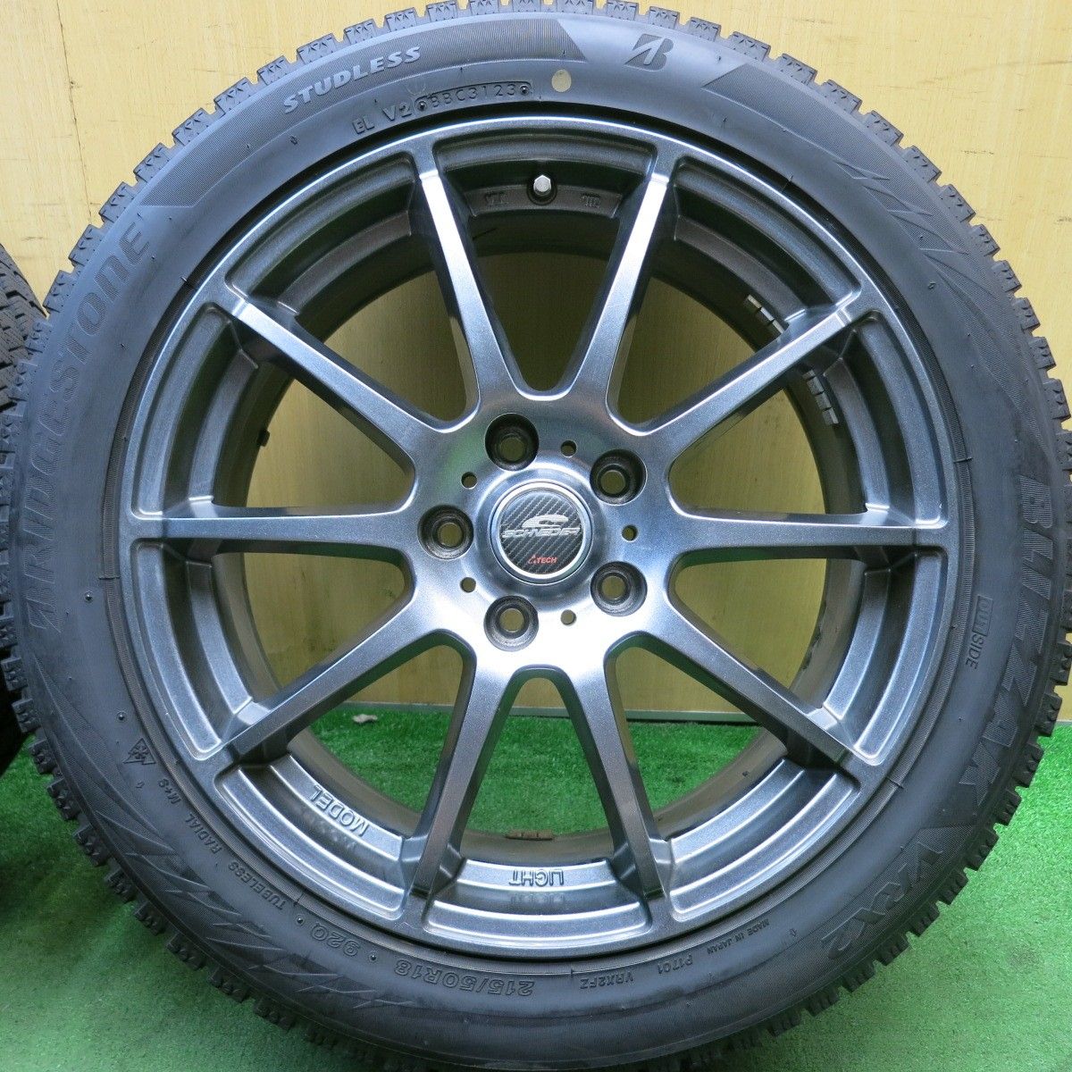 バリ溝 23年 キレイ 9.5分 スタッドレス 215 50R18 ブリヂストン ブリザック VRX2 SCHNEIDER シュナイダー 18インチ PCD114.3 5H 5092009HAス