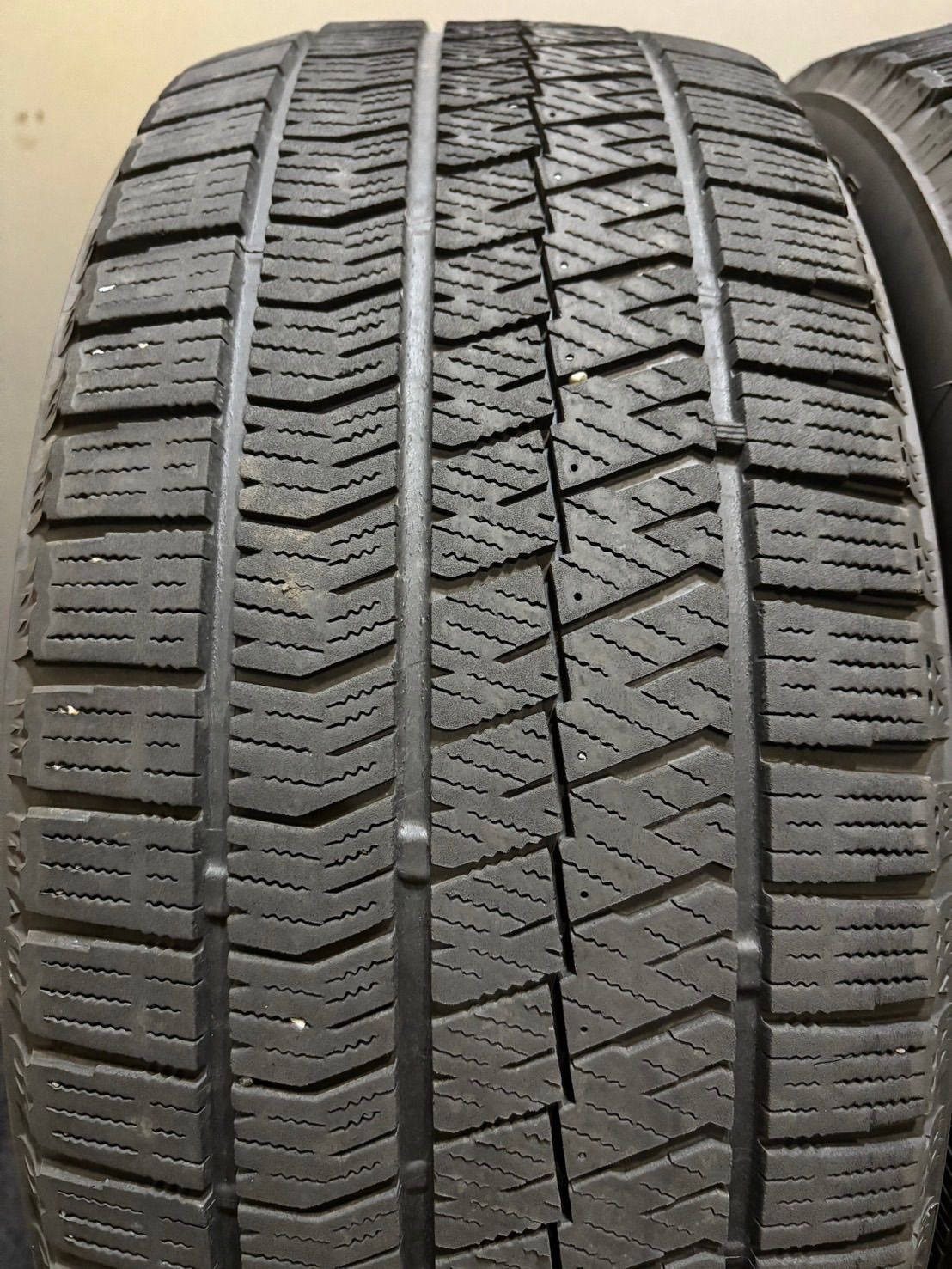 BLIZZAK VRX2 215/50R17タイヤ+ホイールセット レボーグ ブリザック
