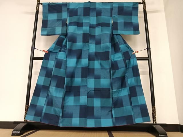 平和屋着物○小千谷紬 舞蝶文 黒地 正絹 逸品 未使用 CAAU1923yc