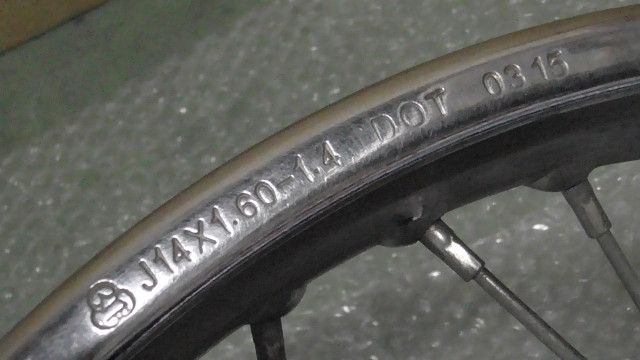 カブ50 プロ AA04-3026xxx の フロントホイール M12 1758763575 LAWEED_CL