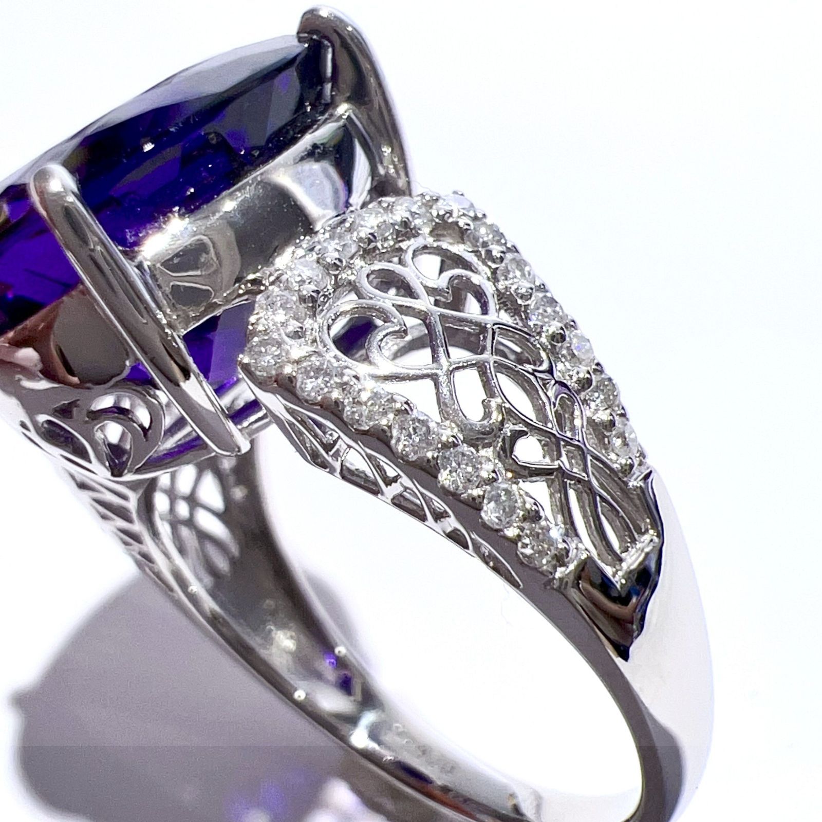 Pt900 天然 アメジスト ダイヤ リング 13.5号 A6.85ct D0.24ct