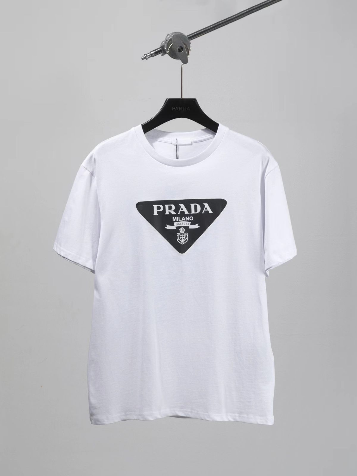 PRADAプラダプラダプラダ胸元トリコロールクラシックプリント半袖Tシャツ新品・未使用男女兼用