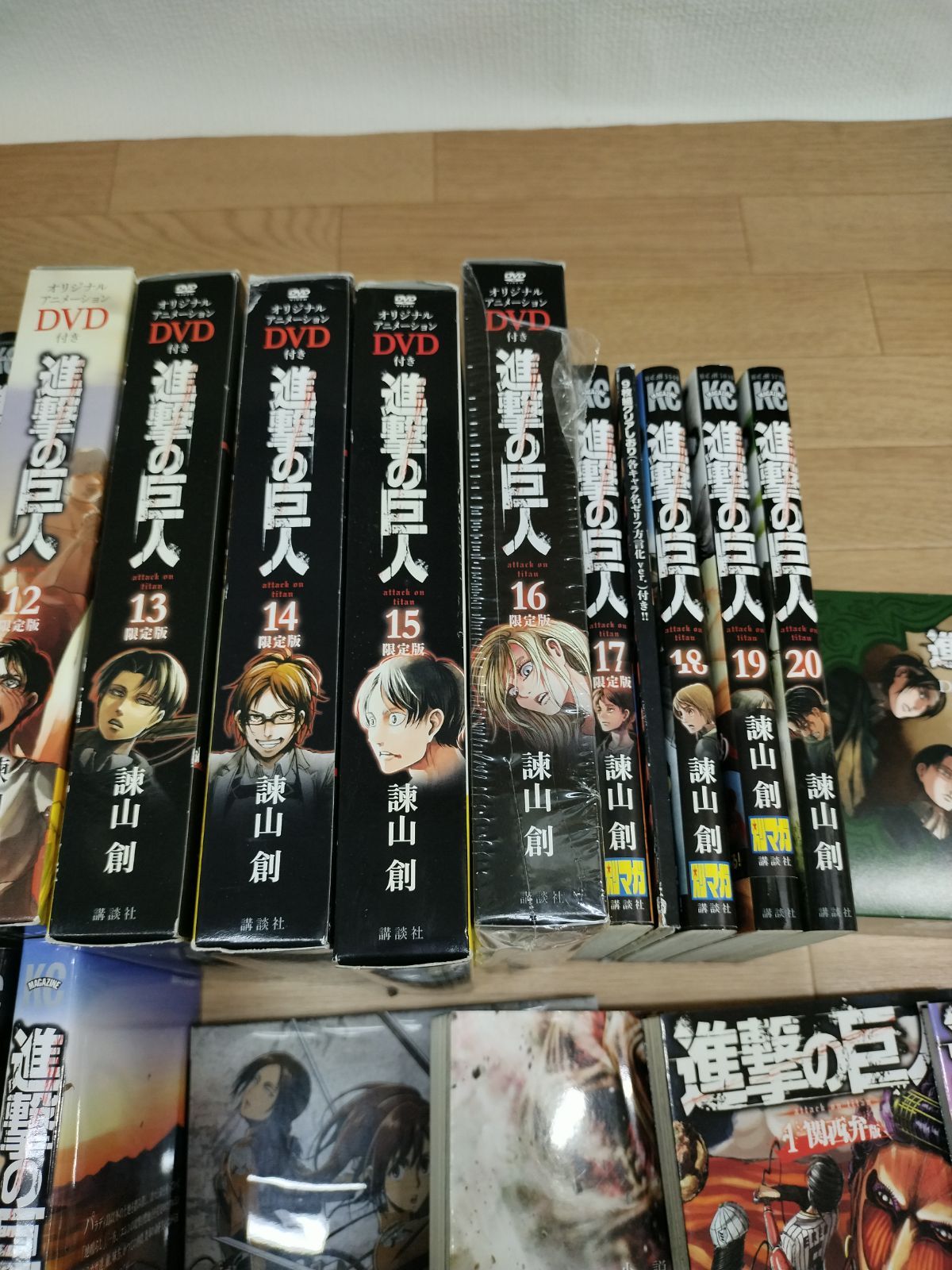 ☆進撃の巨人 1巻～34巻 全巻+DVD付き限定版・小説・特装版など