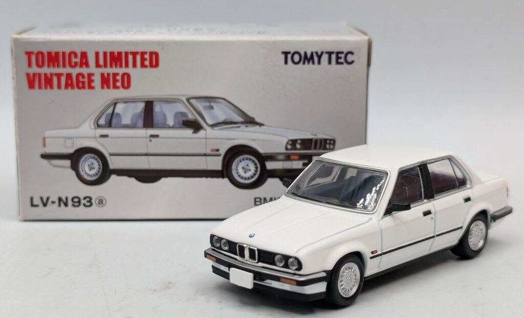 トミーテック TOMICA LIMITED VINTAGE NEO BMW 325i 4ドア 白 LV-N93a