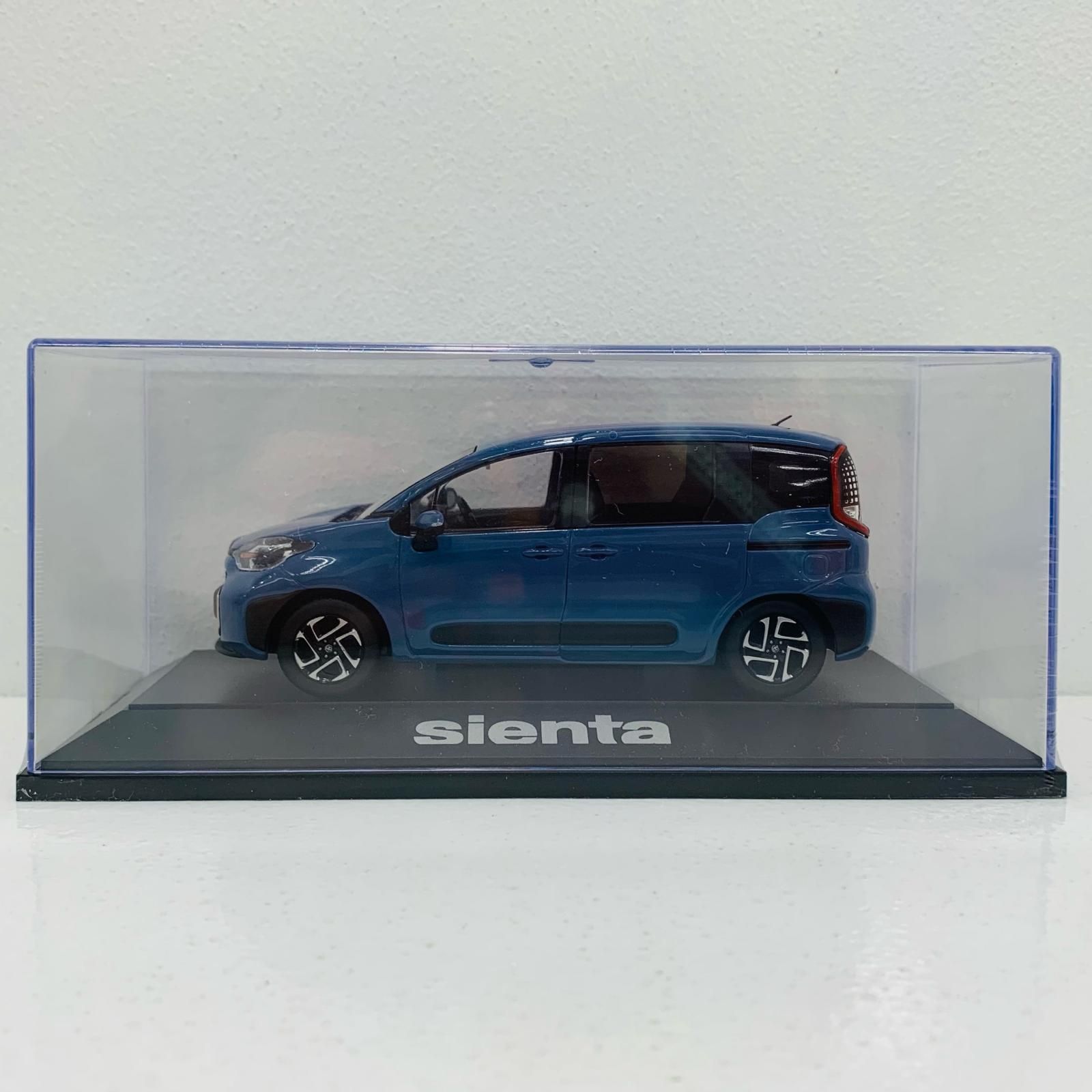 【飾磨店】 中古 おもちゃ・玩具 トヨタ sienta シエンタ サンプルカー 1/30 8W2 【727】 Amazon | トヨタ 1/30 オフィシャルミニカー シエンタ カラー