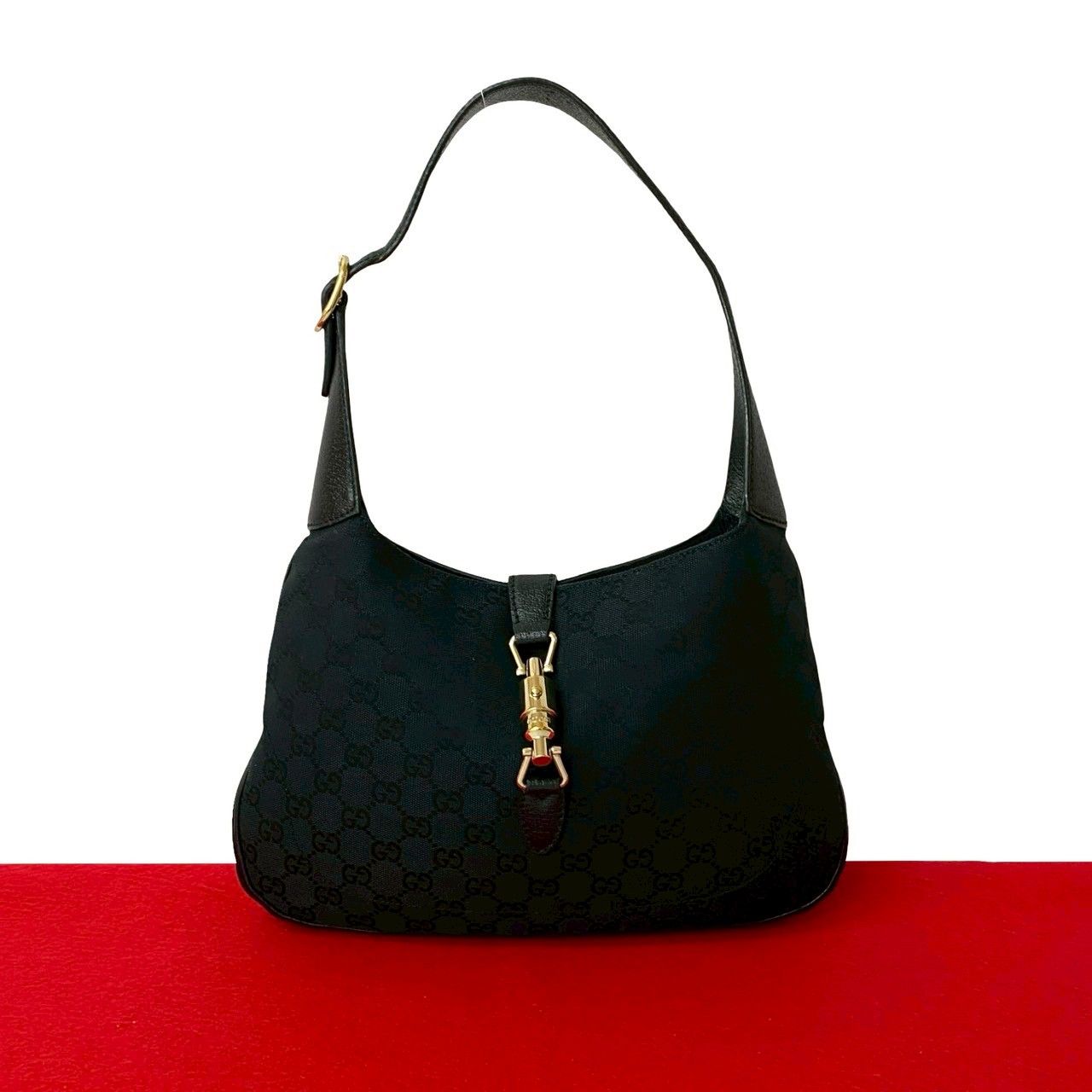 ほぼ未使用 GUCCI グッチ ジャッキー ロゴ 金具 GG 柄 レザー