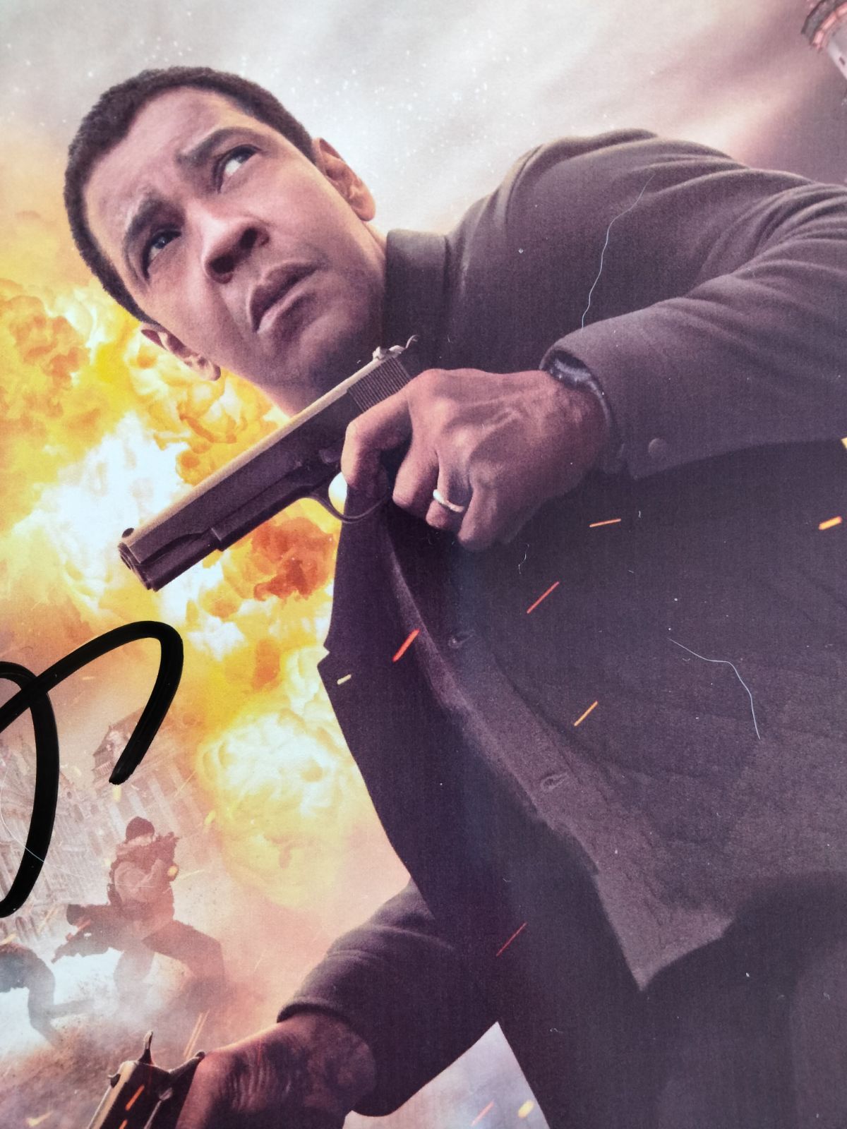 デンゼル・ワシントン直筆サイン入り2Lサイズ写真‥イコライザー 【公式