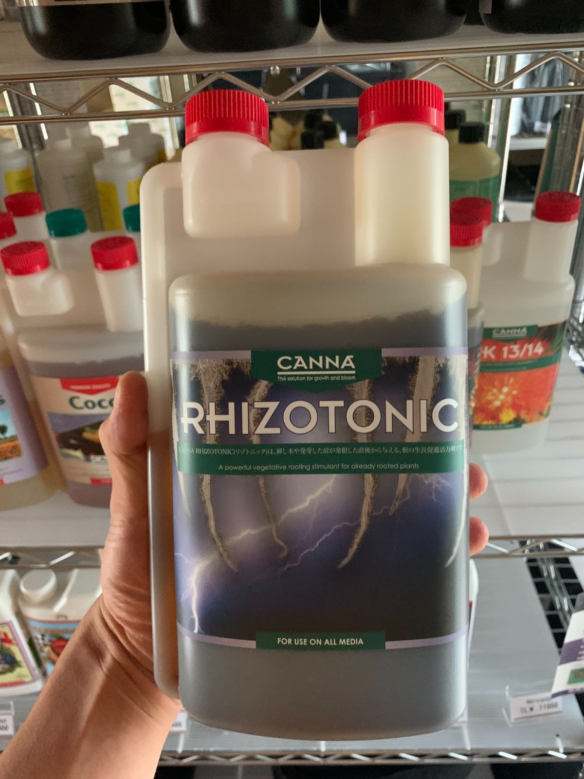 CANNA RHIZOTONIC 1L 100％ナチュラル生長促進活力剤