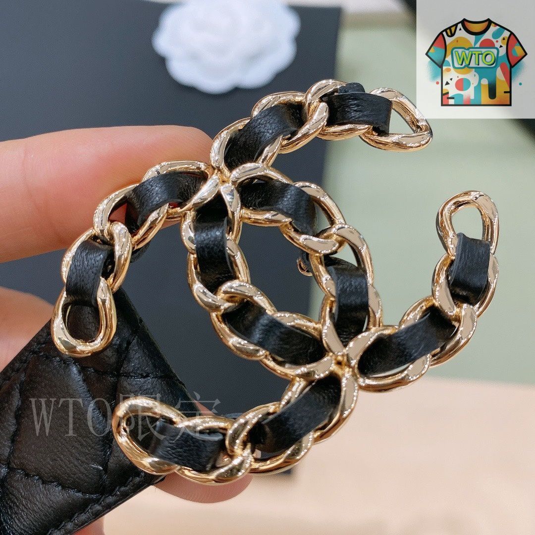 ゴールドで存在感を放つ♪【CHANEL】シグネチャー レザーベルト CHANEL 黒 レザー ベルト ゴールド金具