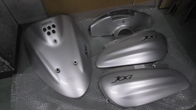 ジョグ トランク SA12J の カウルセット 1758772964