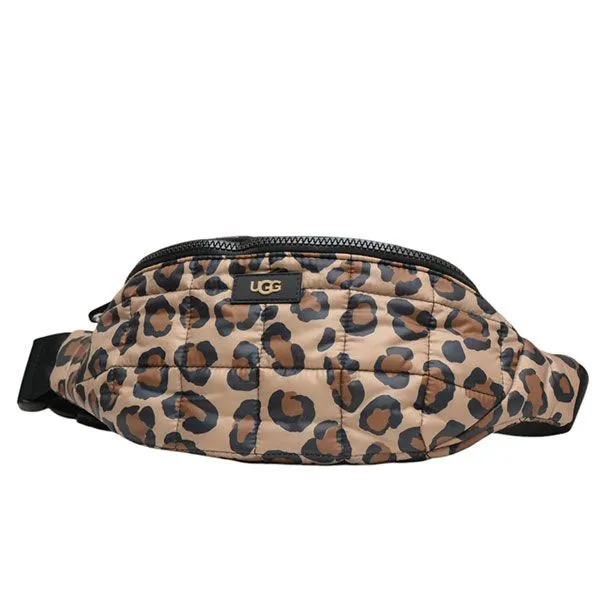 極美品 UGG アグ ボディバッグ ウエストポーチ カーキ キルティング 極美品 UGG アグ ボディバッグ ウエストポーチ カーキ