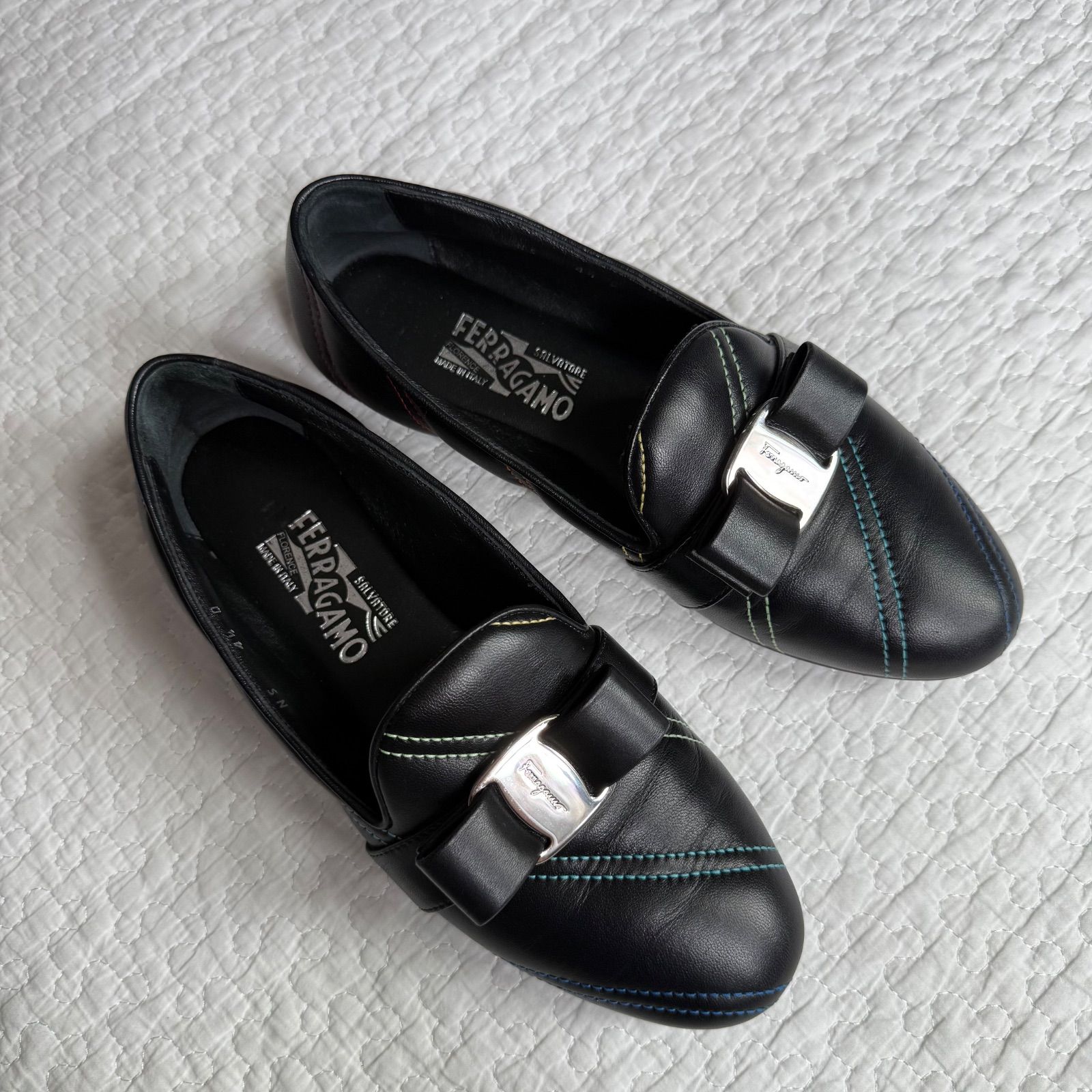 美品 SalvatoreFerragamo サルヴァトーレフェラガモ ヴァラ