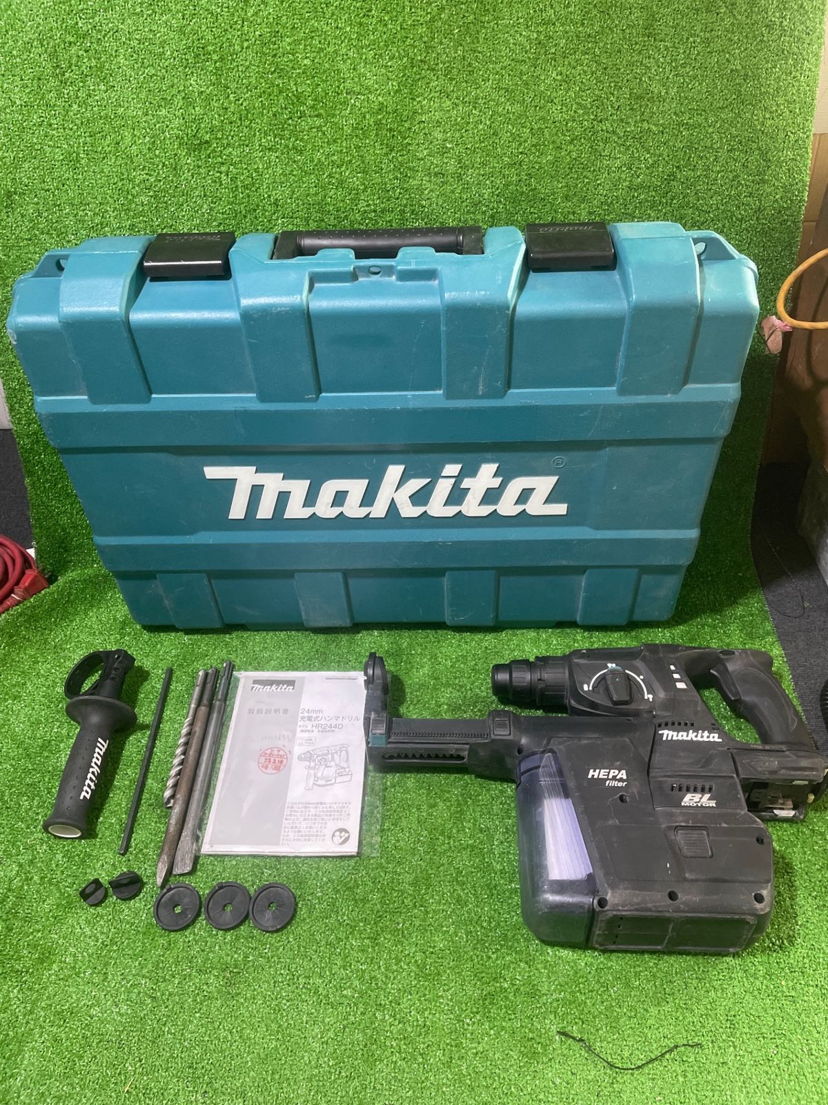 マキタ HR244D 充電式ハンマドリル24㎜ 本体 集塵システム付属 付属品有 ケース有 取説有 エ-333