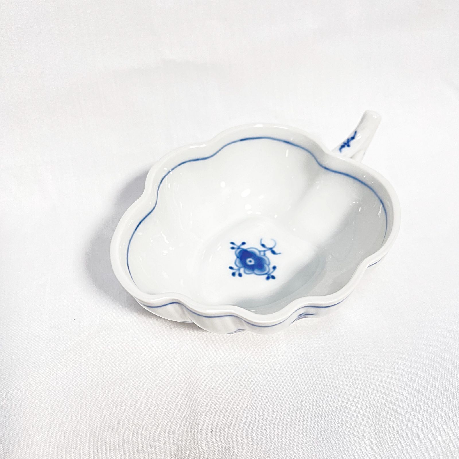 ロイヤルコペンハーゲン　リーフ　シュガーボウル ROYAL COPENHAGEN/ロイヤルコペンハーゲン シュガーボウル | Linnel