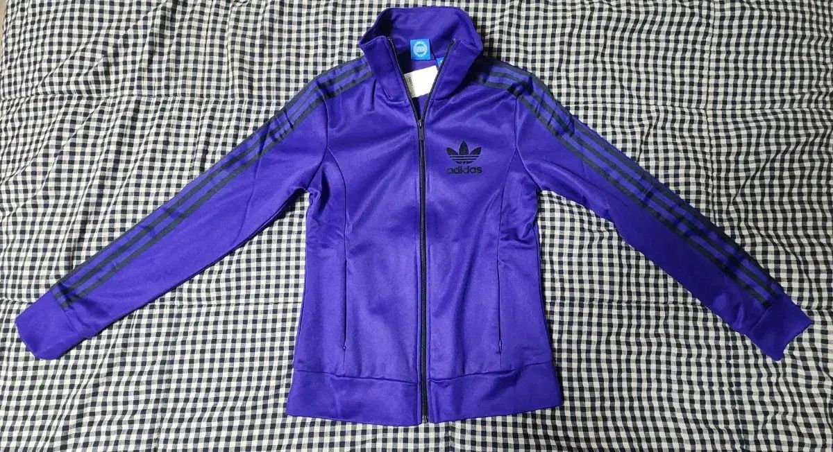 adidas アディダス