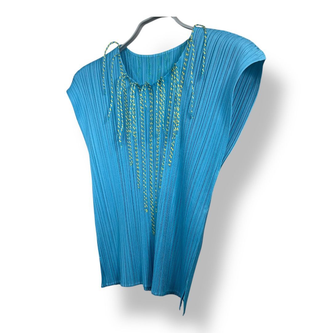 プリーツプリーズ 青ノースリーブ タンクトップ PLEATS PLEASE