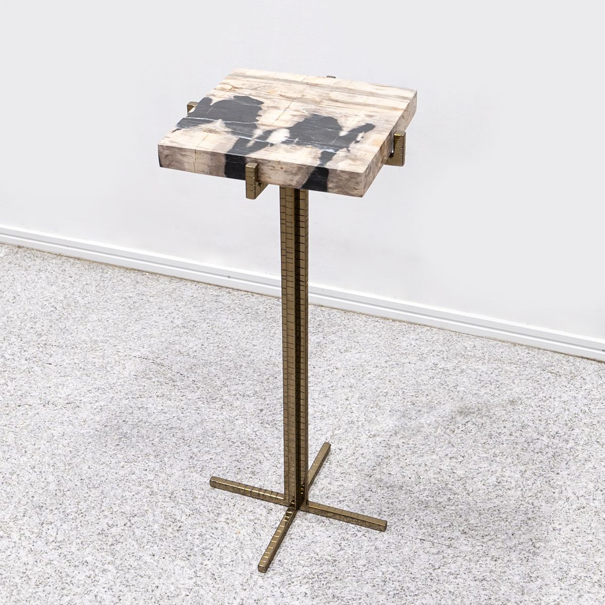 展示品】IMPORT COLLECTION MANAMA PETRIFIED WOOD DRINK TABLE マナマ