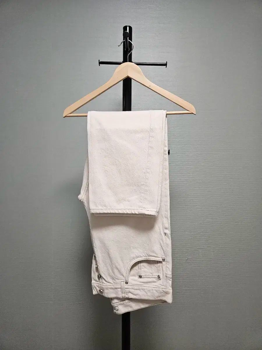 COS リラックスドフィット