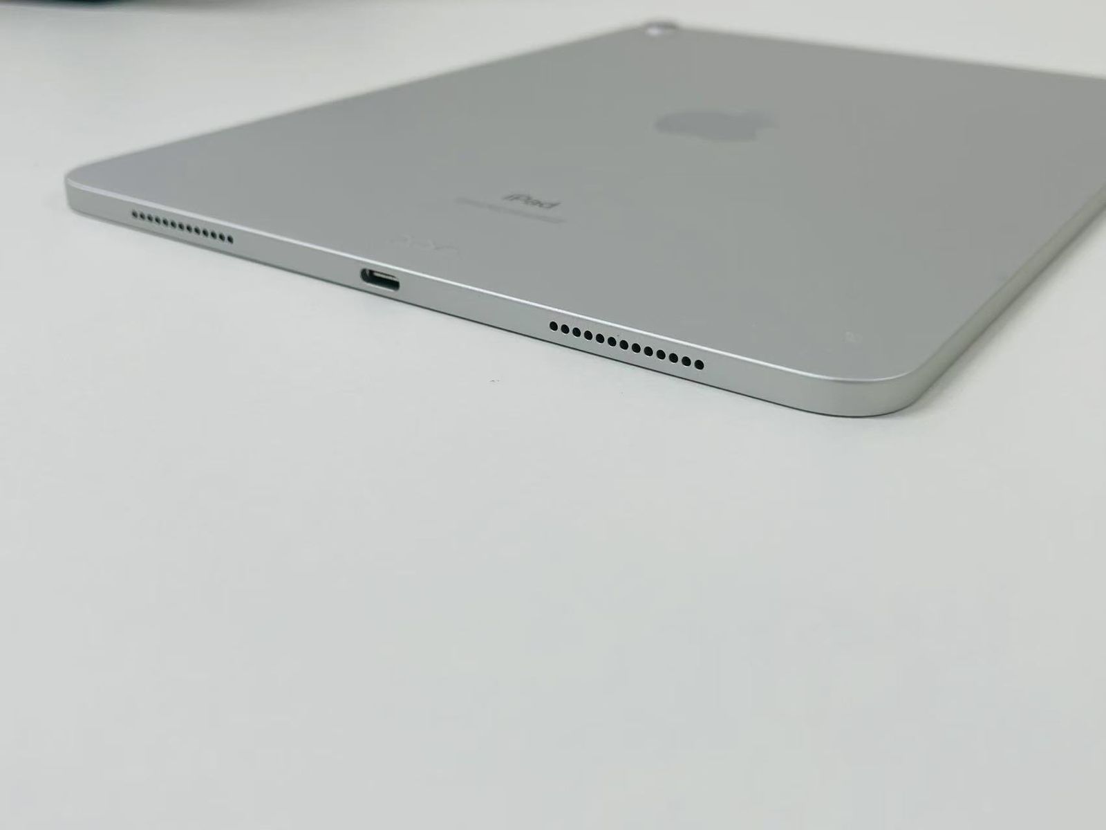 bigapple - APPLE　iPad Pro 11インチ Wi-Fi 64GB　MTXP2J/A　シルバー　訳あり Amazon.co.jp: Apple iPad Pro (11-inch, Wi-Fi, 64GB) - Silver