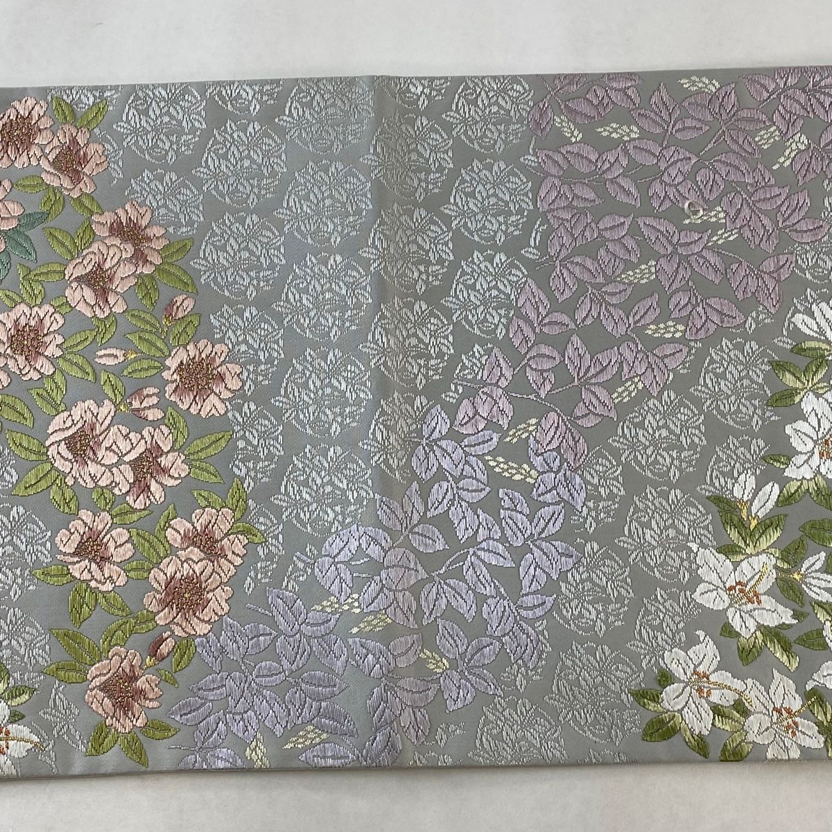 袋帯 逸品 新小石丸 御印華唐織 枝花 葉柄 唐織 金糸 灰色 六通 袋帯 逸品 新小石丸 御印華唐織 枝花 葉柄 唐織 金糸 灰色 六通