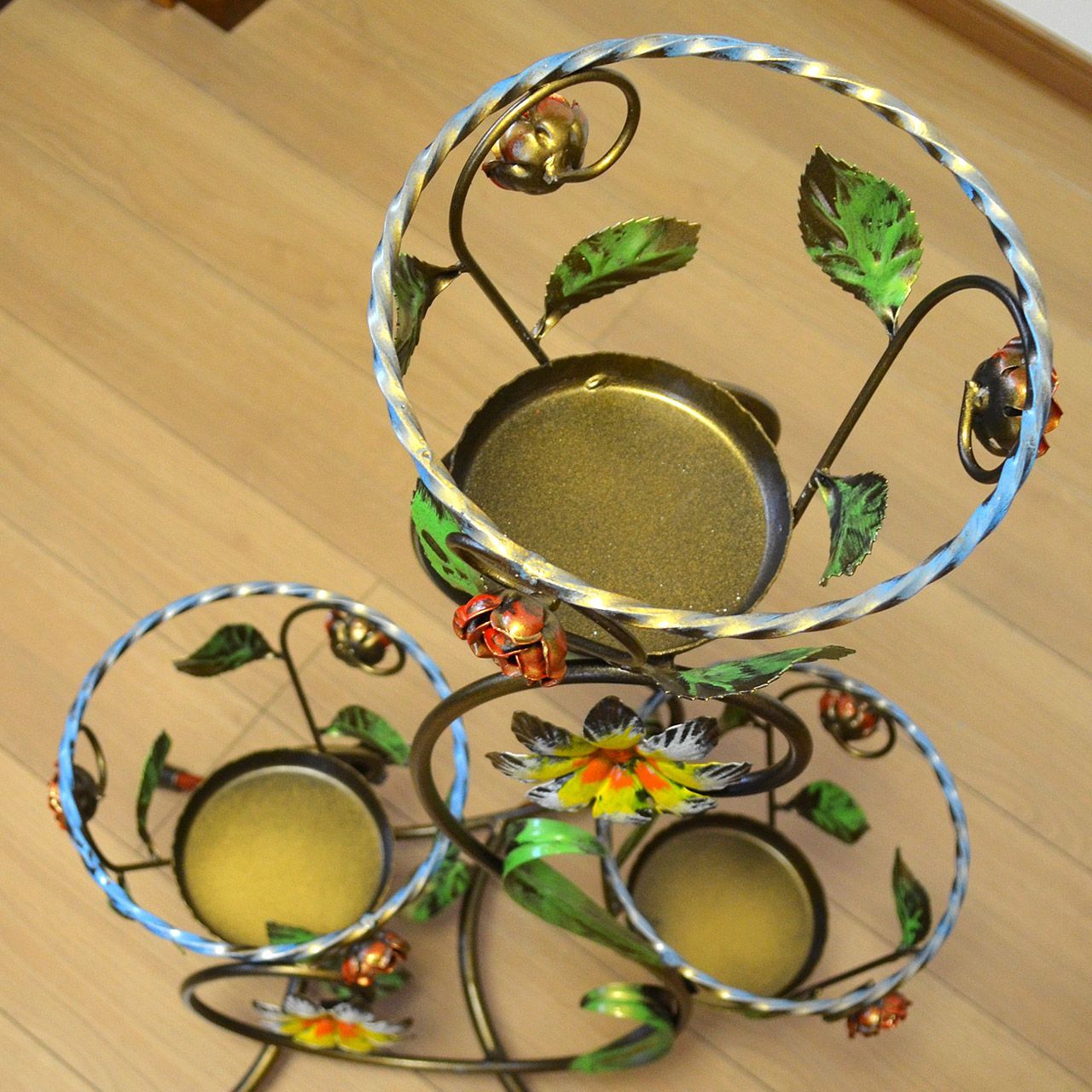 イタリア 家具 ヴェローナクラシック アイアンプランター3段 鉢植え 輸入家具 アンティーク風 イタリア製 おしゃれ 高級感 リモート 在宅 イタリア 家具 ヨーロピアン ヴェローナクラシック アイアンプランター