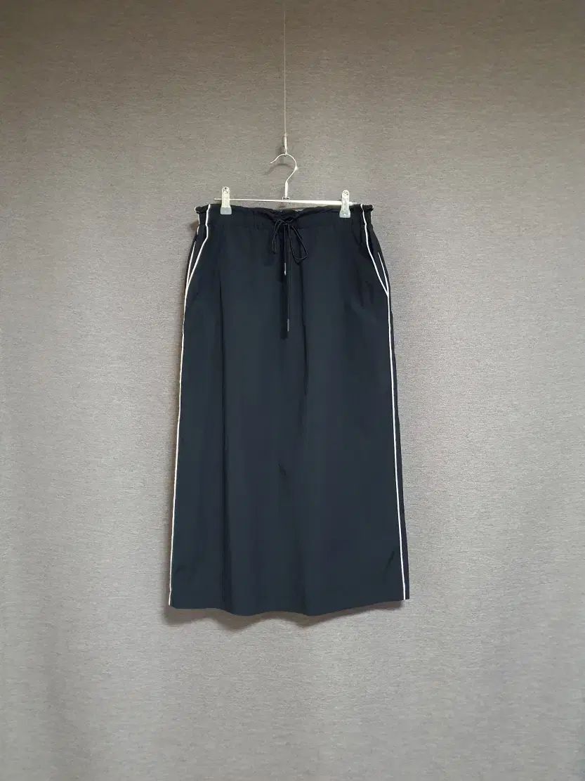 KUHO クホ KUHO バジラック ライン スカート 66 サイズ 正規品