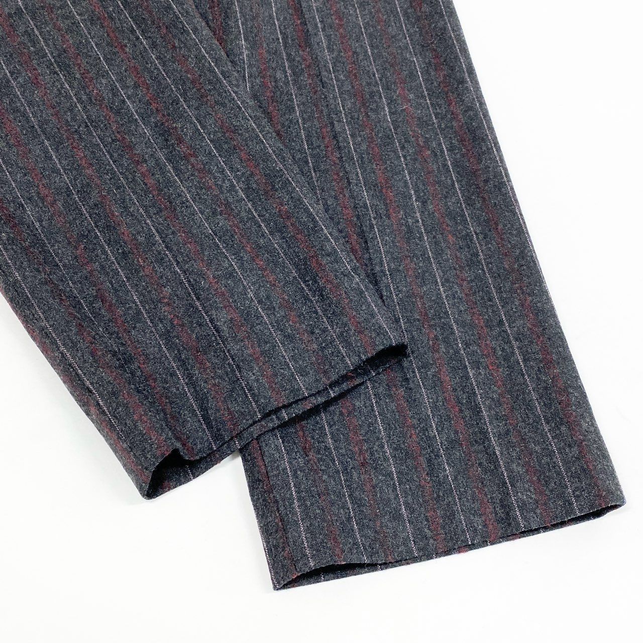 32d10 《新品タグ付き》 LARDINI ラルディーニ スラックスパンツ