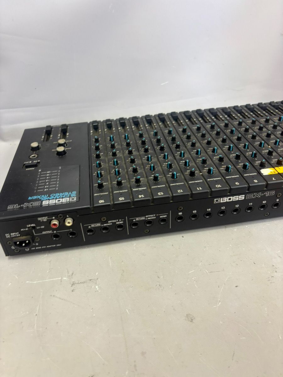 動作品】BOSS BX-16 16チャンネル ステレオミキサー 本体のみ