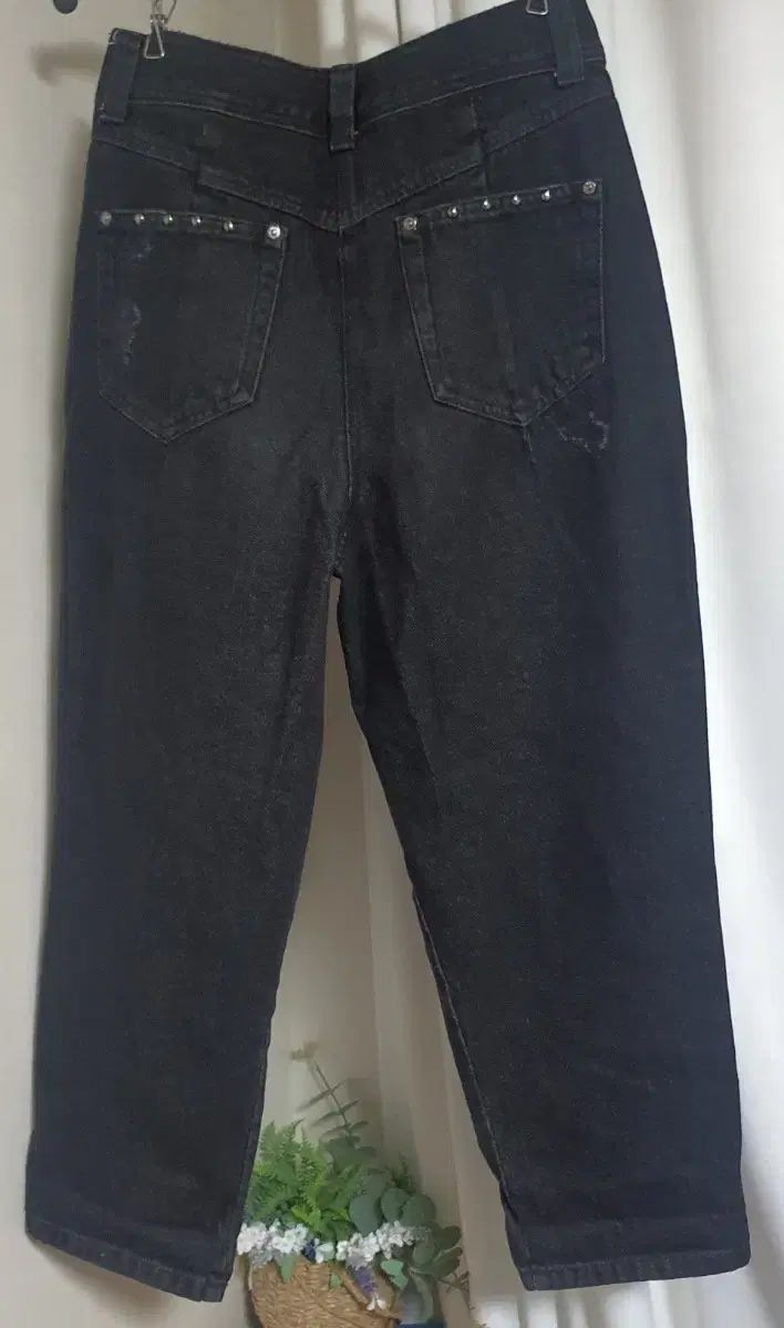 LUCKY CHOUETTE ラッキーシュエトゥ スタッズ 黒 デニム パンツ