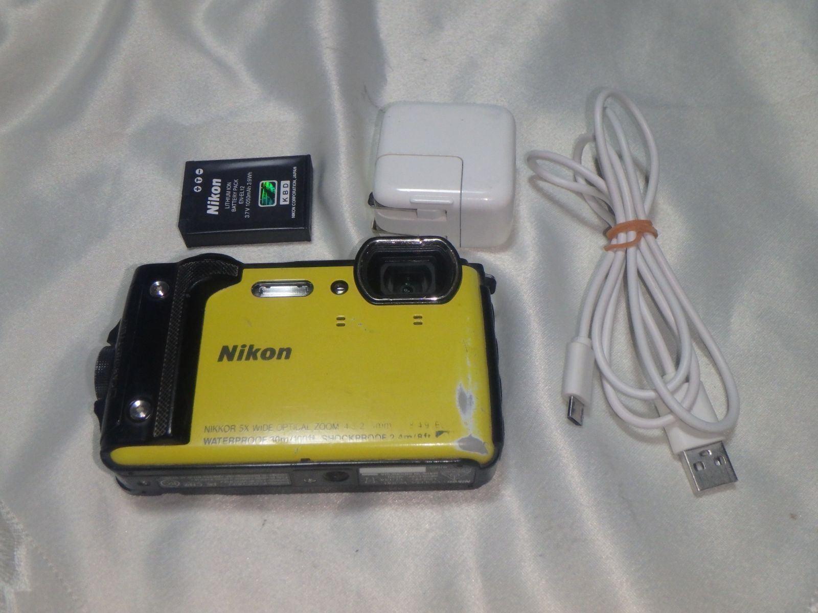 c*e様 Nikon COOLPIX W300 コンパクトデジタルカメラ　動作未 Nikon ニコン コンパクトデジタルカメラ COOLPIX W300 動作未確認 ジャンク