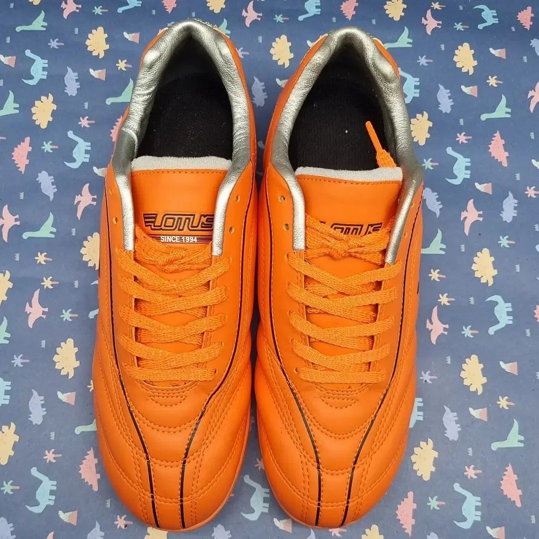 lotus サッカーシューズ 280