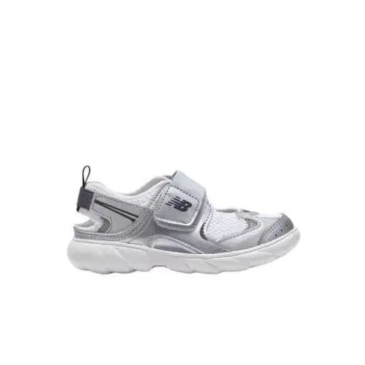 New Balance ニューバランス フリドル シルバー 160