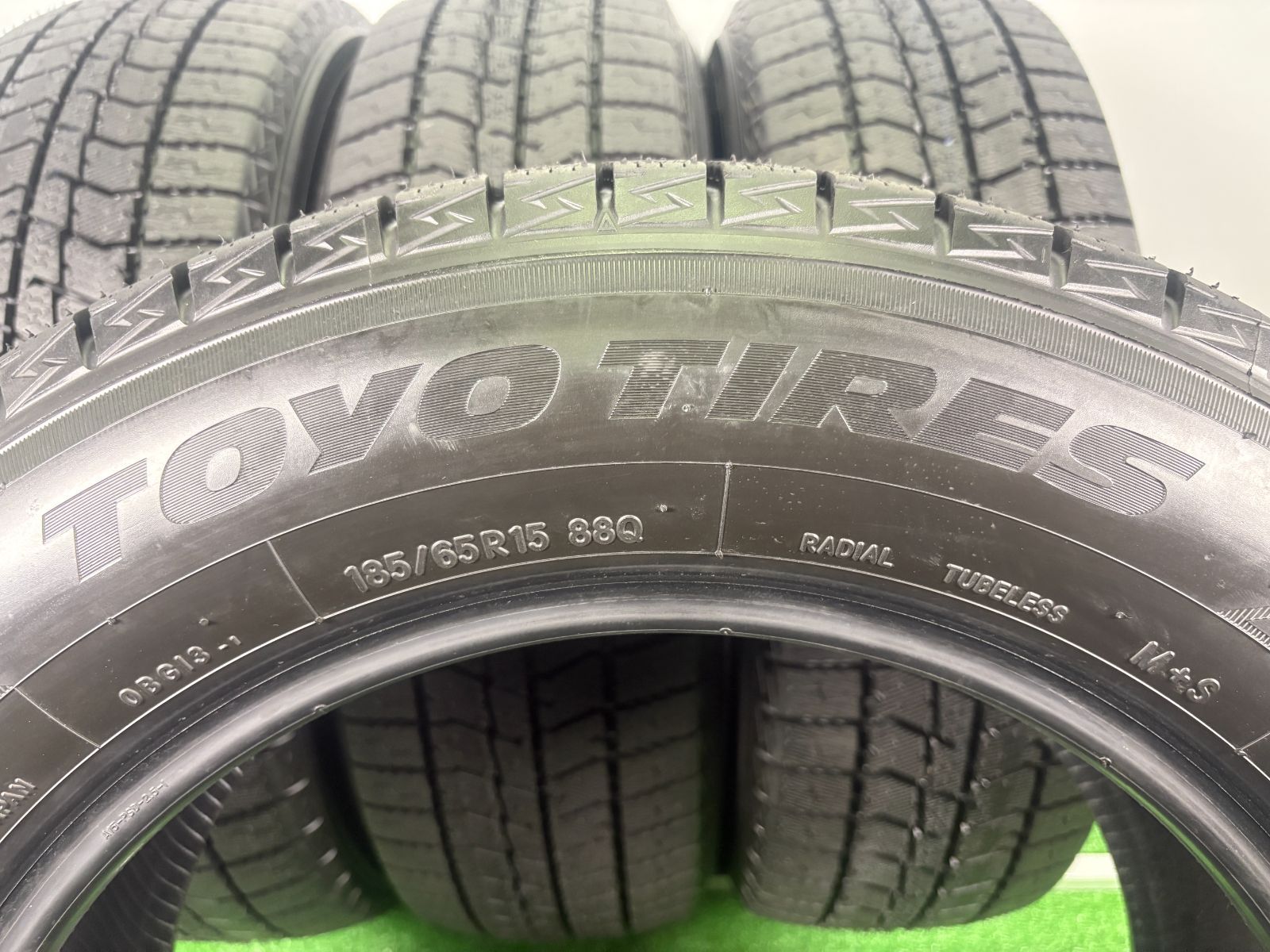 最新アイテムを多数掲載！ 185 65R15 トーヨー GIZ3 製 4本 冬タイヤ スタッドレス TA584 2年保証、返品可能。