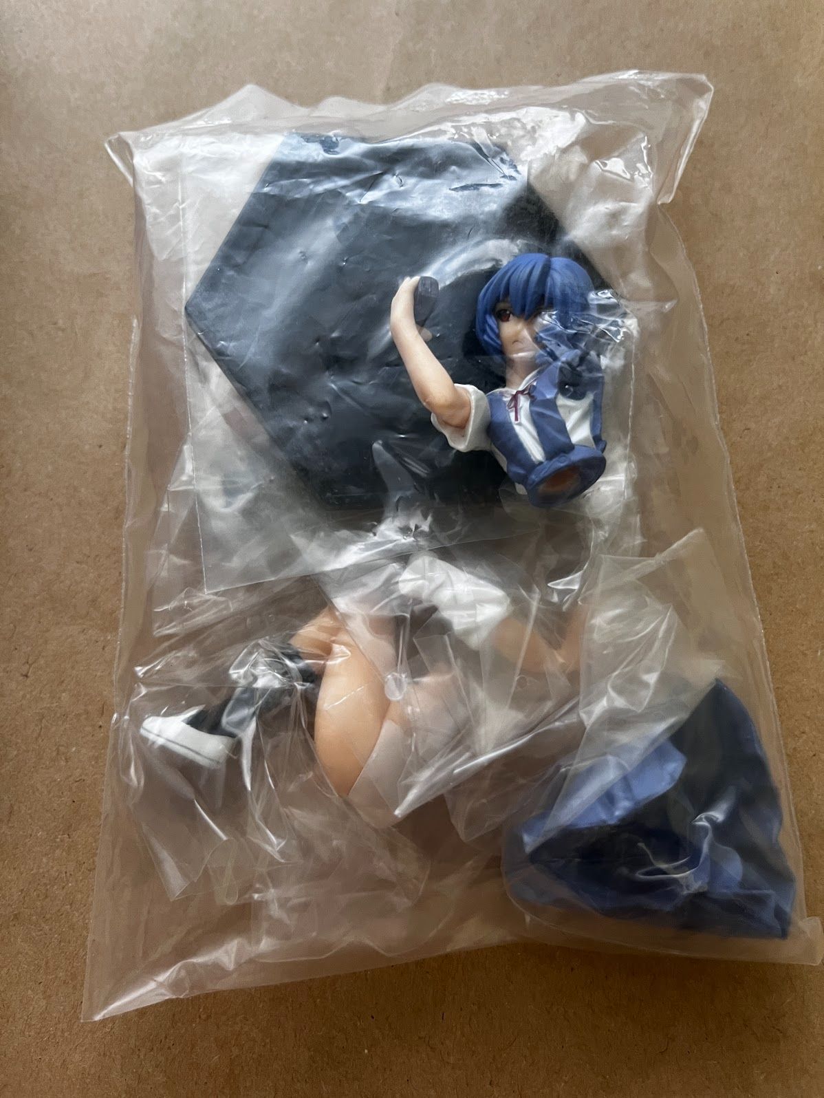 エヴァンゲリオン 綾波レイ 制服ver. フィギュア ヤングエース
