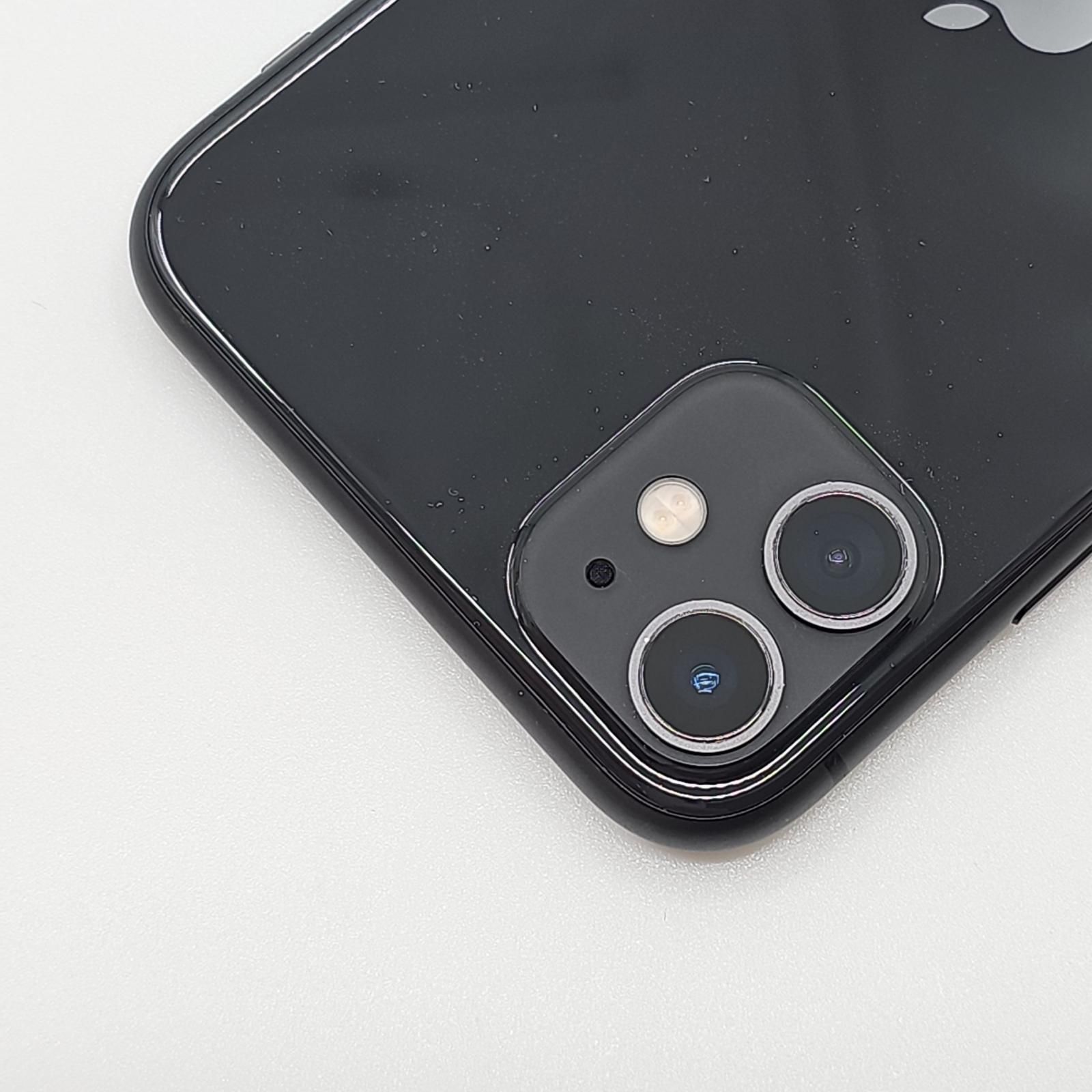 全額返金保証】【最速発送】Apple iPhone 11 128GB ブラック au 動作 