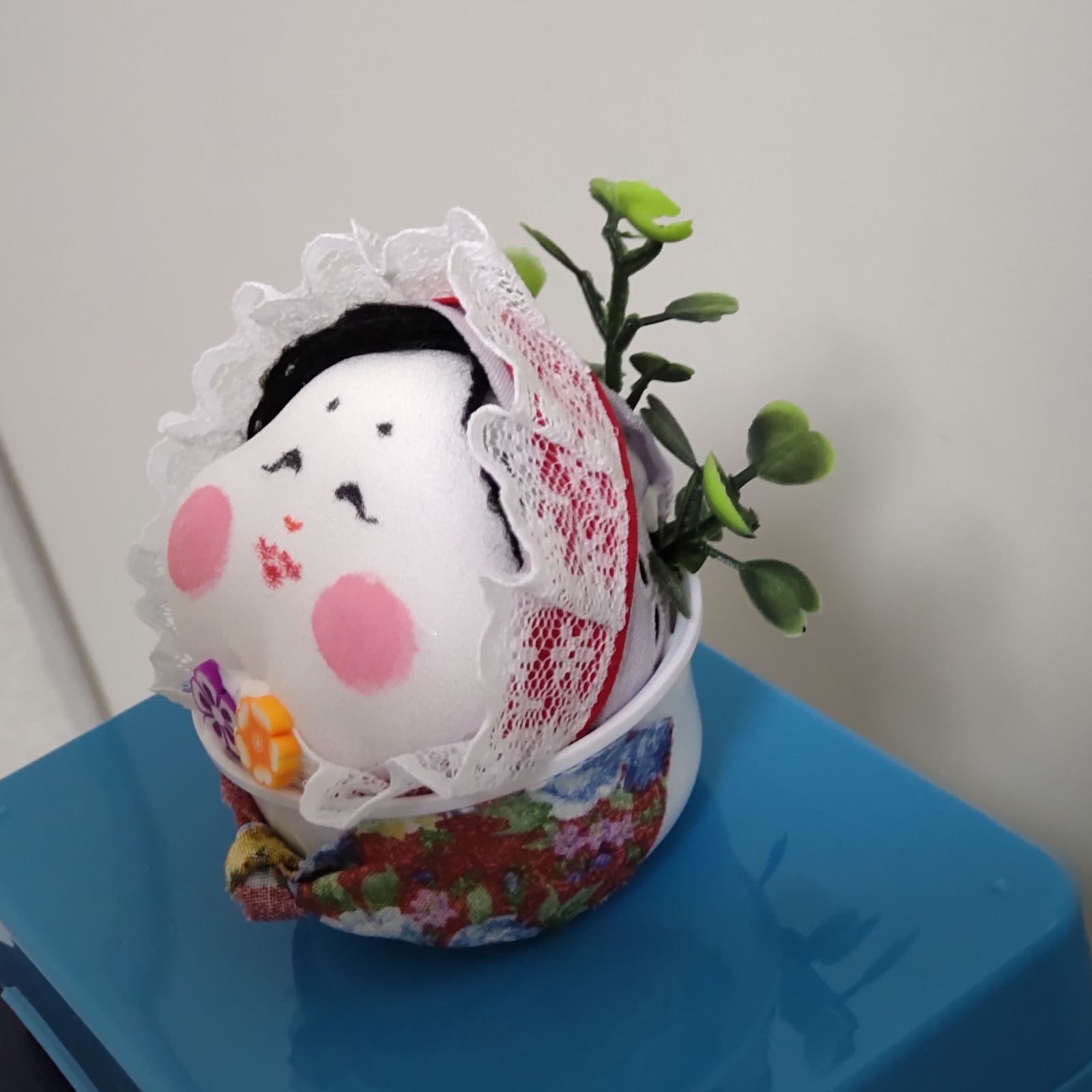 かわいい縁起物 希望の芽が出るおかめ鉢 おたふく人形 - メルカリ かわいい縁起物 希望の芽が出るおかめ鉢 おたふく人形 - メルカリ