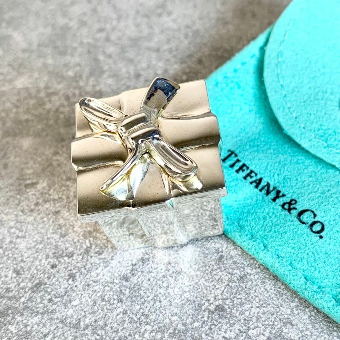 ティファニー ギフトボックス ジュエリーケース ピルケース シルバー SP1e ティファニー ギフトボックス ジュエリーケース ピルケース シルバー