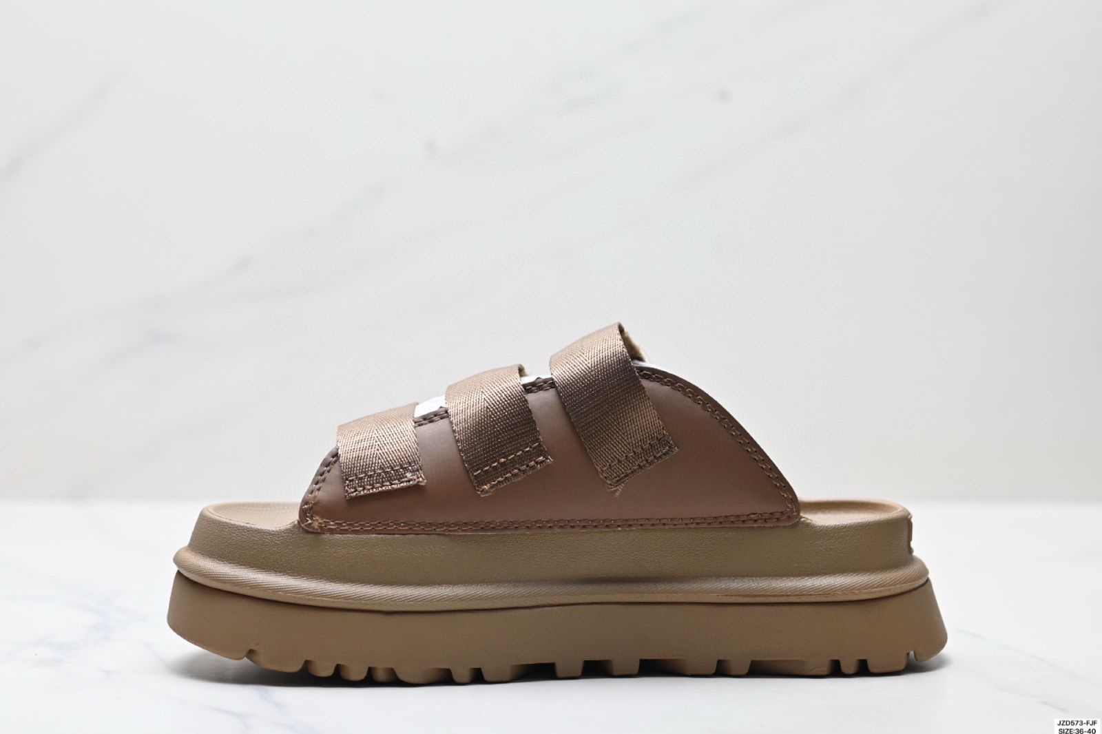 UGG マジックテープ 黒 サンダル 39サイズ 25cm 厚底 元箱付き アグ UGG アグ UGG PLATFORM SANDALS 厚底サンダル GOLDEN RISE