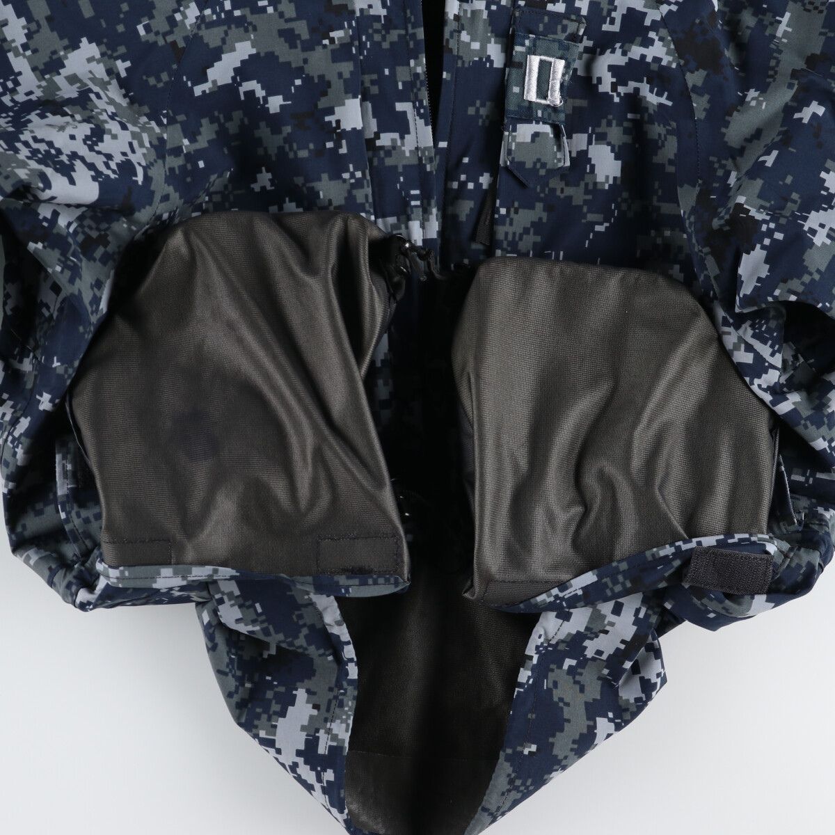 ①軍物　米軍実物　デジタルカモ ミリタリージャケット　USA 38L MILITARY 実物 新品 デッドストック 米軍 U.S.AIR FORCE APECS