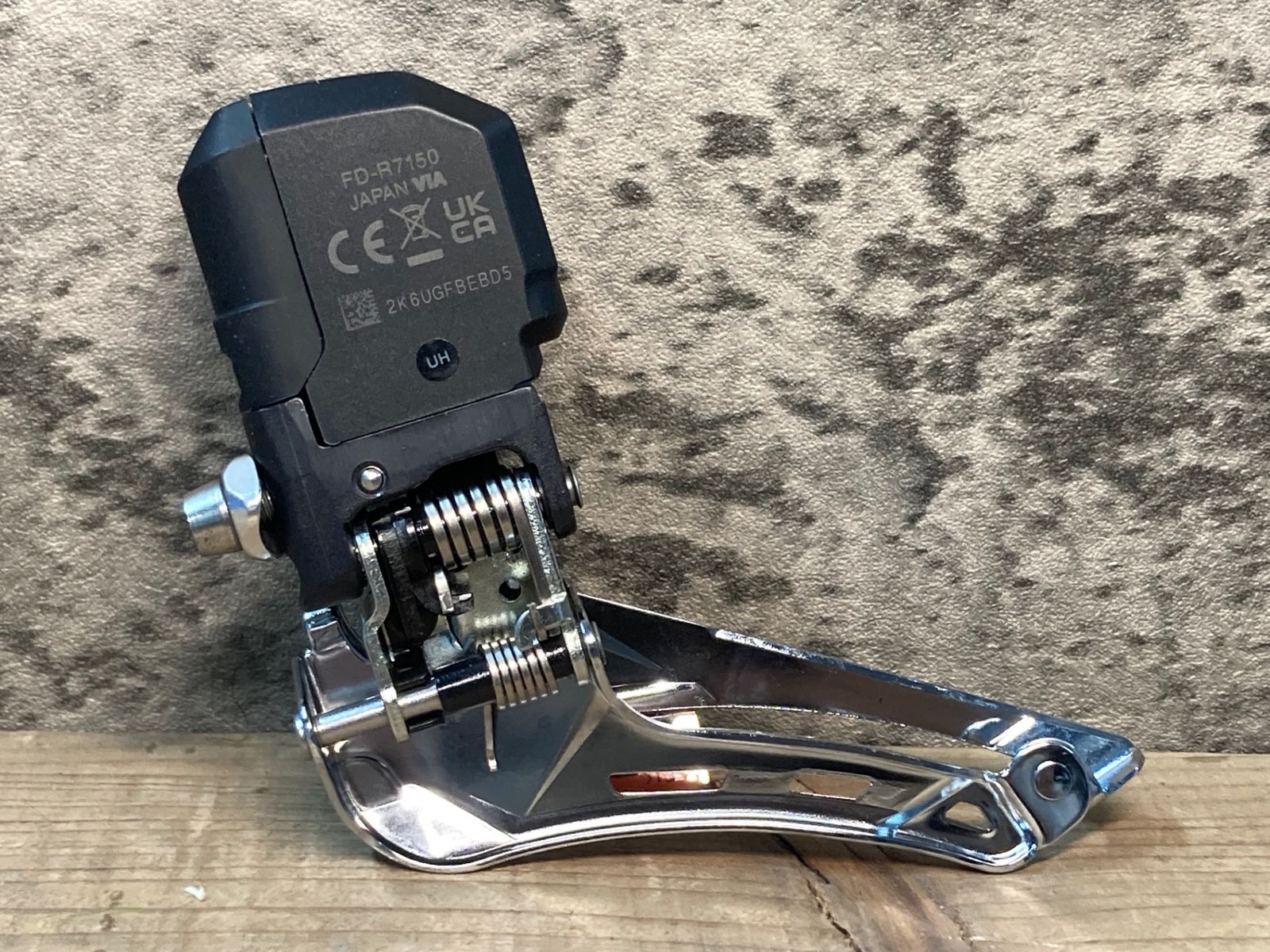 IQ129 シマノ SHIMANO 105 FD-R7150 直付 フロントディレイラー 2s Di2 電動