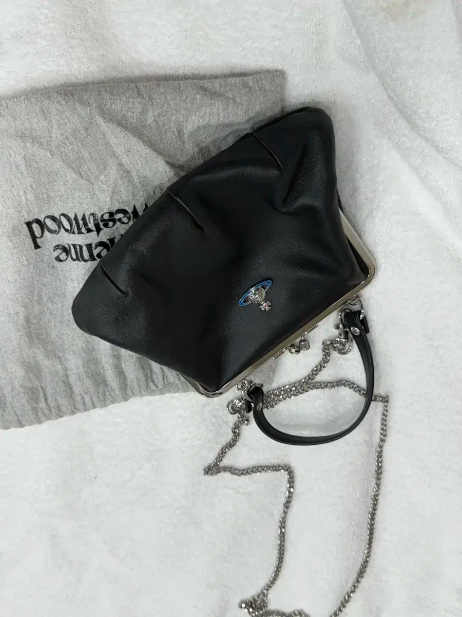 Vivienne Westwood ヴィヴィアン ウエストウッド ブラック グレニー フレーム バッグ